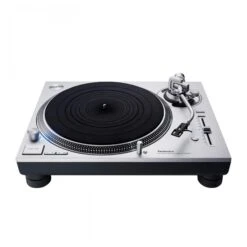 Technics SL-1200GR2 Direct Drive Turntable